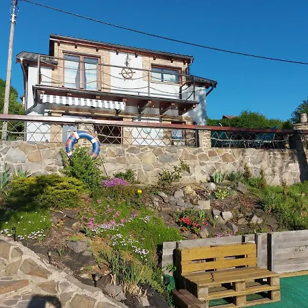 Pri Velkom Kolpasskom Tajchu Holiday home *